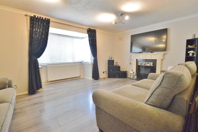 50B, Amberley Road, Slough photo 3
