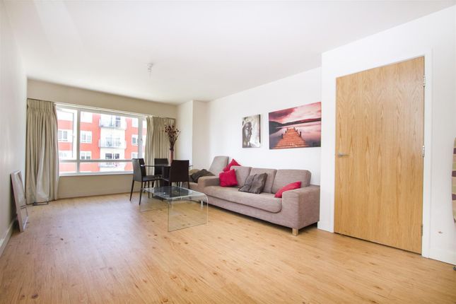 Flat to rent in Bantam House, Heritage Avenue, Colindale, London