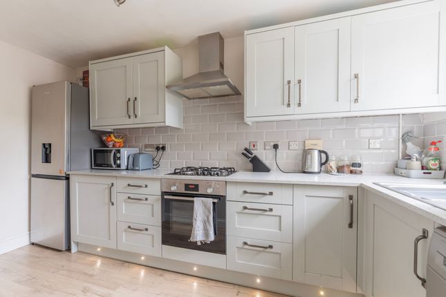 5 Thistle Close, Norwich photo 4