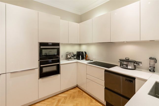 2, 51, Eaton Place, Belgravia photo 4