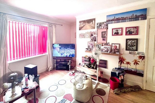 1, Weston Court, Westlands Road, Hull photo 2