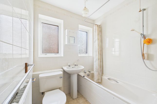 40, Plumtree Road, Hull photo 4