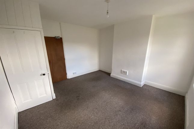 Semi-detached house to rent in City Road, Beeston