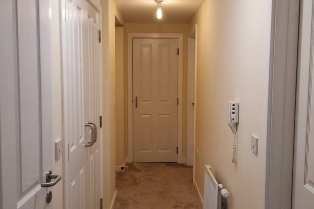 87, Myers Court, Uddingston photo 4