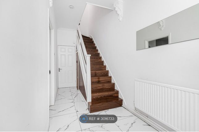 Birdhurst Road, London photo 3