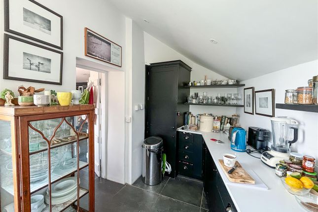 Inner Kitchen4.Jpg