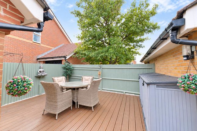 20, Samoa Way, Eastbourne photo 3