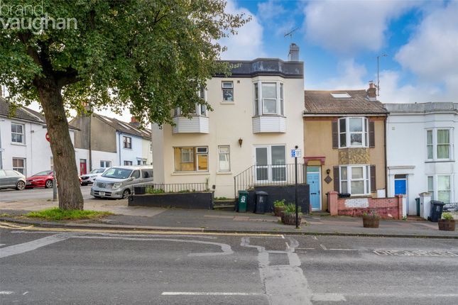 End terrace house to rent in Elm Grove, Brighton BN2