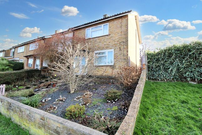 Terraced house for sale in Broadwater Crescent, Stevenage