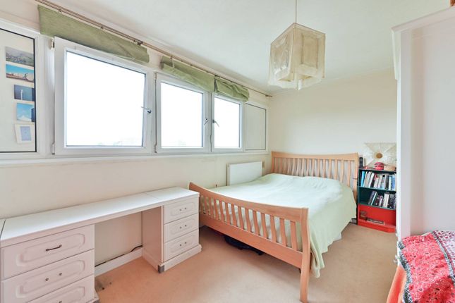 Flat for sale in Ryefield Path, Putney, London