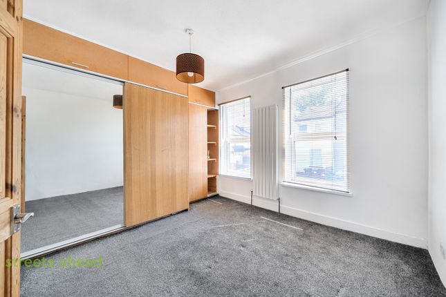 75, Borough Hill, Surrey photo 4
