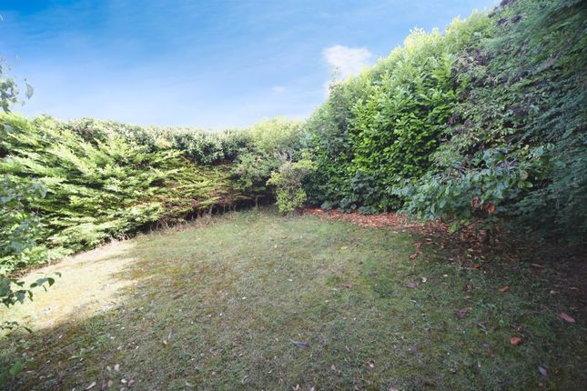 15, Bibshall Crescent, Dunstable photo 3