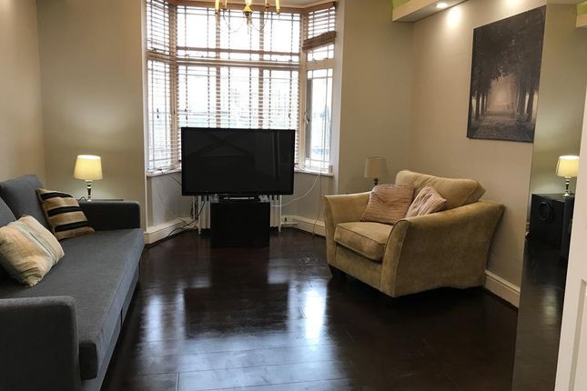 Thumbnail Flat to rent in Porchester Gardens, London