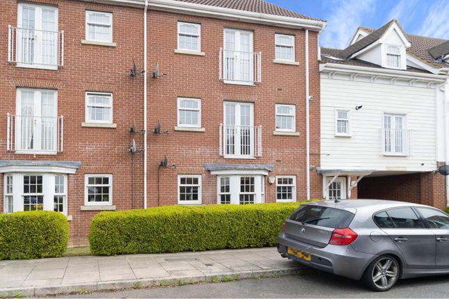 Thumbnail Flat for sale in Burnell Gate, Chelmsford
