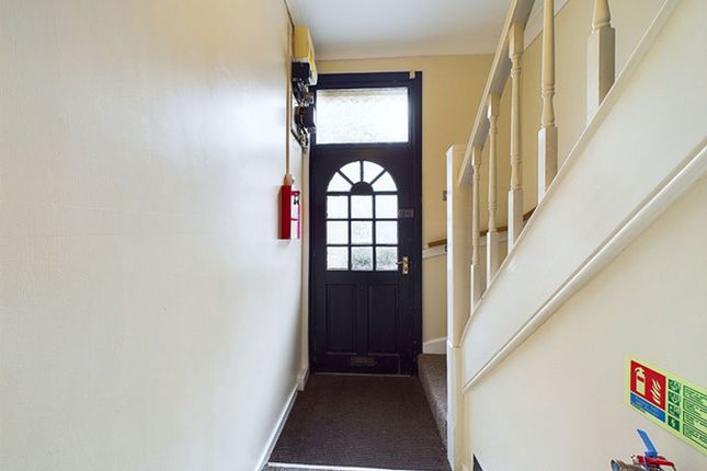 Ground Floor Flat, No 4, Mansel Street, Carmarthen photo 2