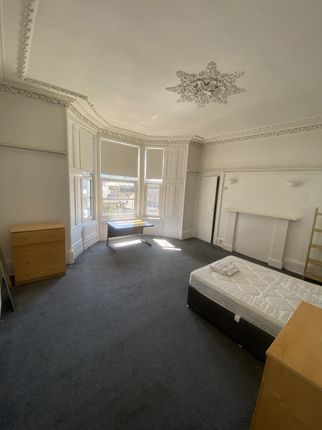 Flat 2, 134 Holland Street, Glasgow, G2 4NB, Glasgow photo 4