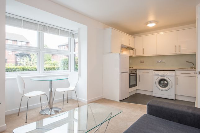 Thumbnail Flat to rent in Wellington Court, Mayfield Road, London
