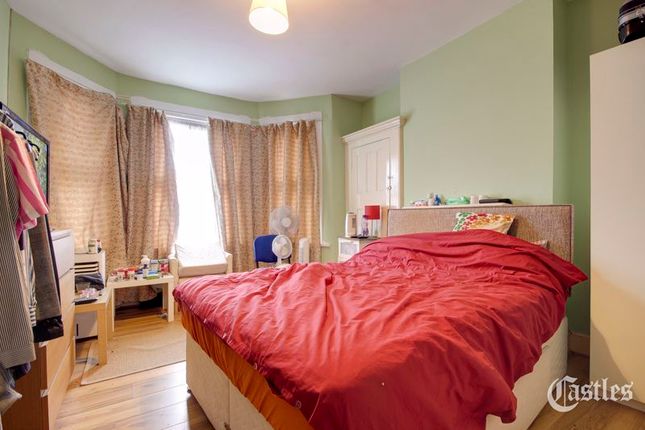 Terraced house for sale in Boreham Road, London