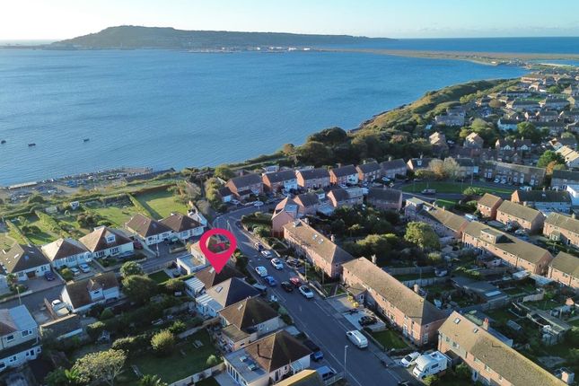 2-bed bungalow on Rylands Lane, Weymouth, £350,000