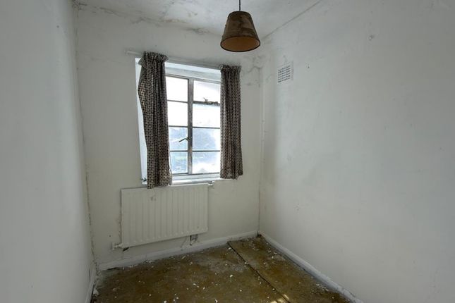 4, Berkshire Way, Mitcham photo 4