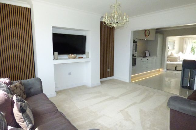 8, Ocean View Close, Swansea photo 5