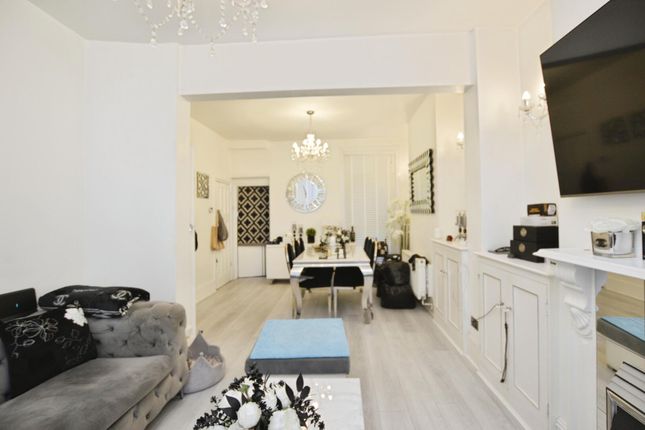 14, Brampton Road, London photo 4
