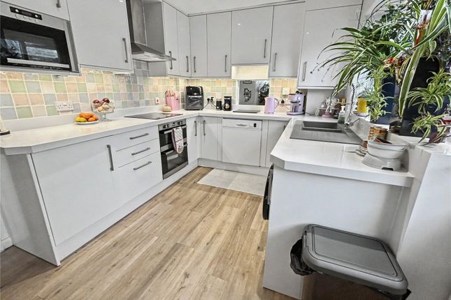 11, Scotland Way, Leeds photo 3