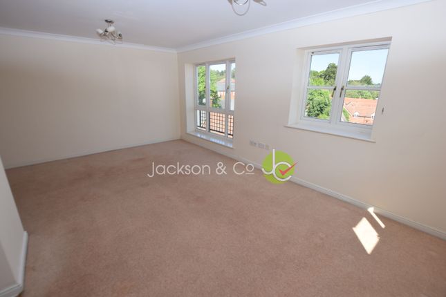 Flat to rent in Albany Gardens, Colchester