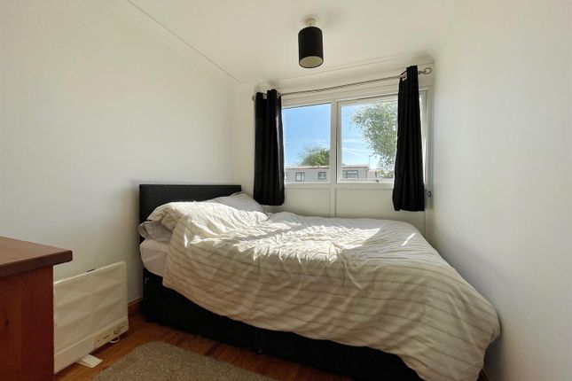 276 Belle Aire Chalet Park, Beach Road, Great Yarmouth photo 4