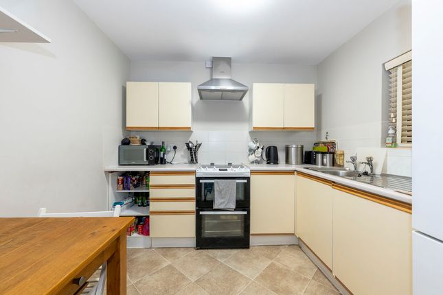 20 Martlets Court, Montargis Way, Crowborough photo 2