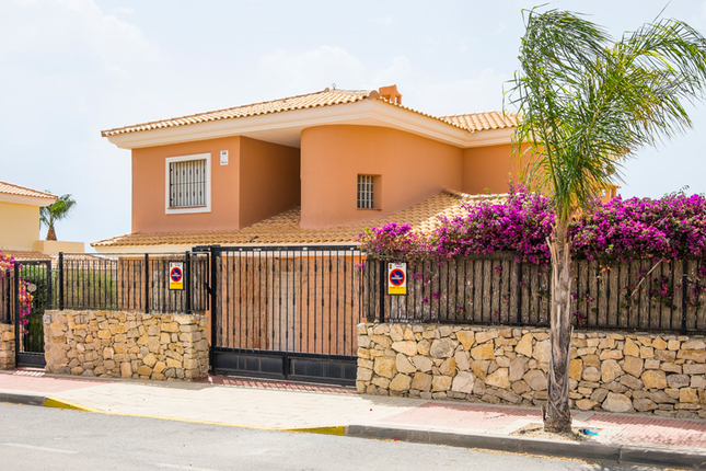 Detached house for sale in Mutxamel, Alicante, Valencia, Spain