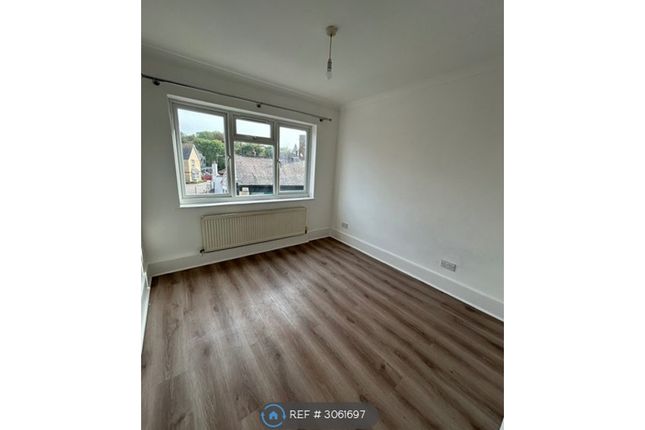 Flat  Bourne Parade, Bourne Road, Bexley photo 5