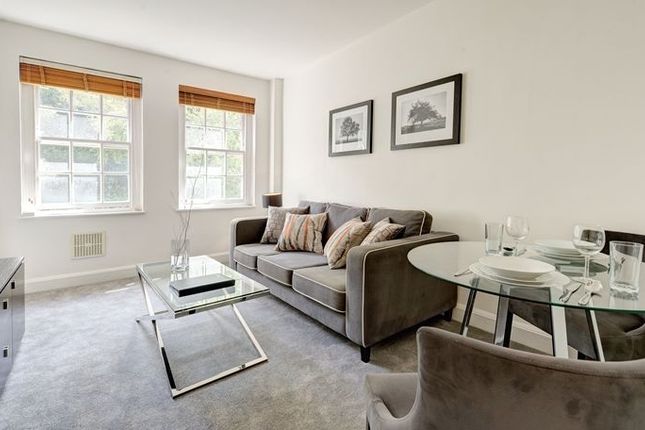 Flat 12a, Pelham Court, 145 Fulham Road, London photo 2