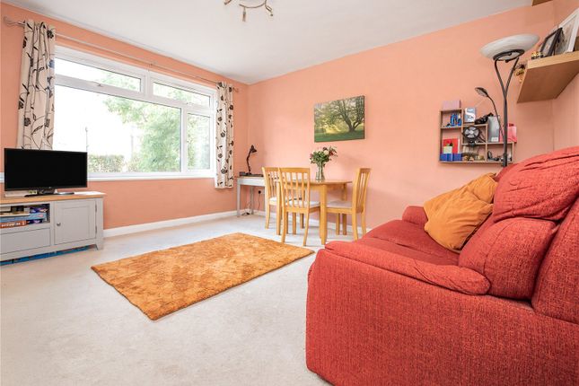 3 Cranemead Court, 43, Whitton Road, Twickenham photo 2