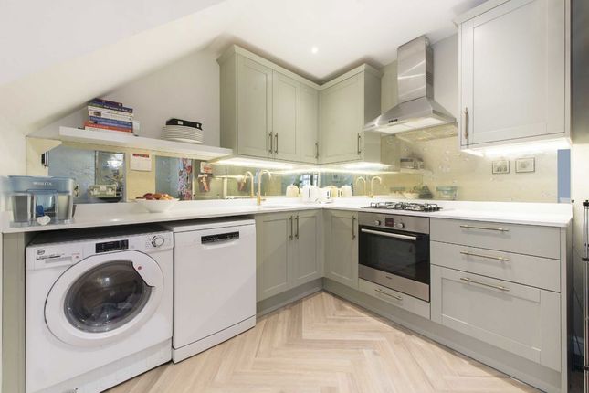 13, Malvern Mews, London photo 4