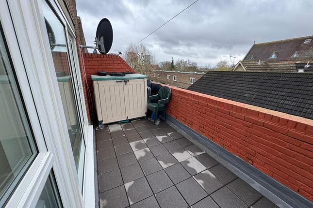 Flat 1, Salisbury Walk, London photo 4
