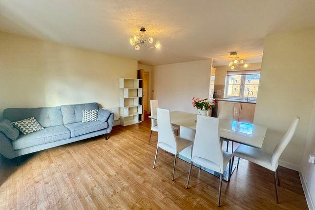 Flat for sale in Dodd Road, Watford