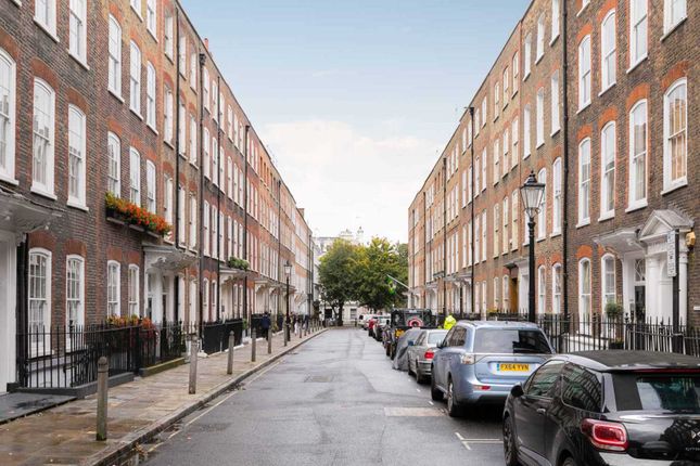 Thumbnail Flat to rent in Great James Street, London WC1