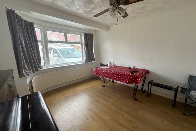 Thumbnail Semi-detached house to rent in Jeymer Drive, Greenford