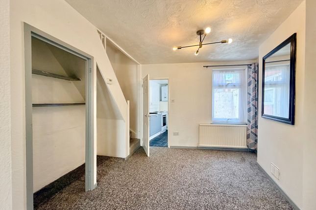 7, Market Road Place, Great Yarmouth photo 2
