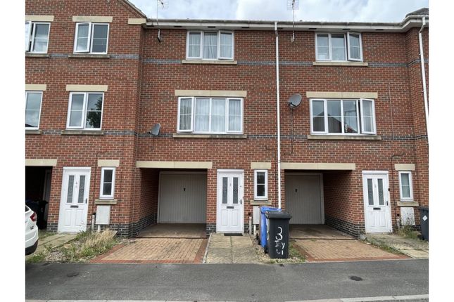 Town house for sale in Jay Court, Derby