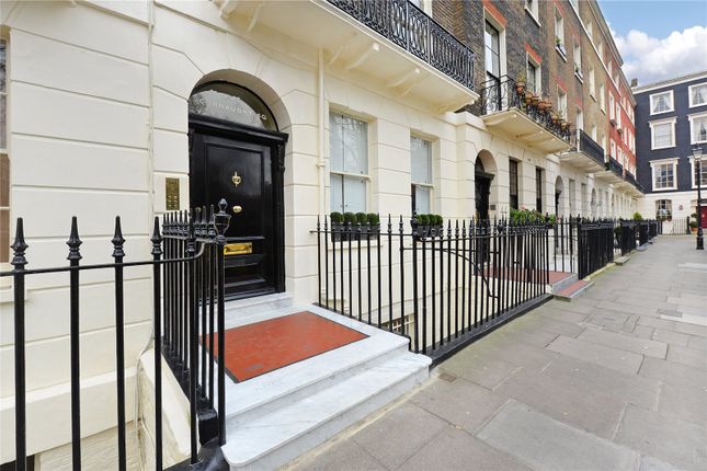 Thumbnail Flat to rent in Connaught Square, Hyde Park