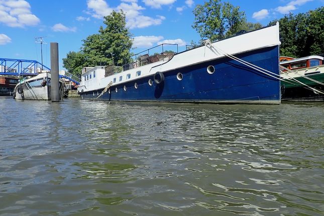 Houseboat for sale in Lots Ait, Brentford High Street, Middlesex