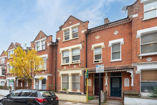 Flat for sale in Comyn Road, Clapham Junction, London