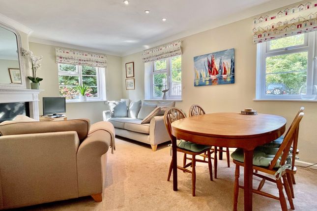 Flat 2, Stanhope Lodge Stanhope Drive, Cowes photo 2