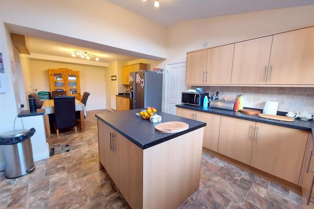 Semi-detached house for sale in Woodbury Close, Hartlebury, Kidderminster