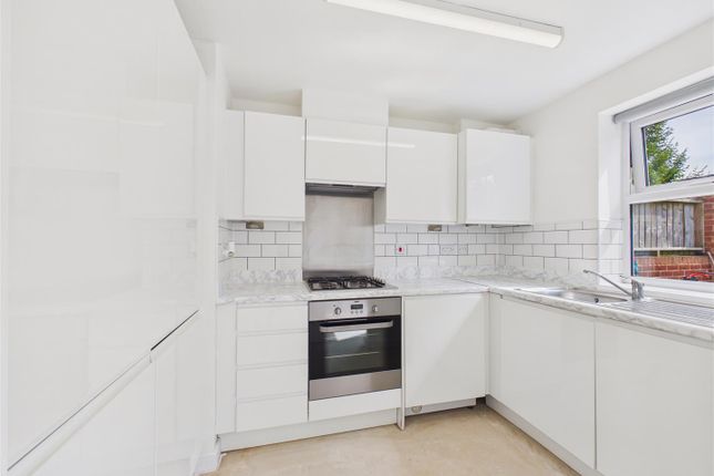 4, Field View Drive, Hessle photo 3