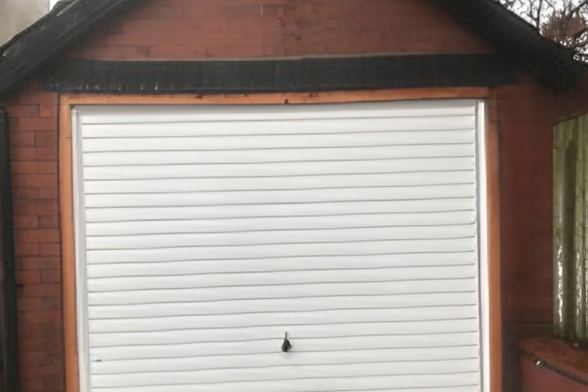 Garage , Harlech Avenue, Blackpool photo 3