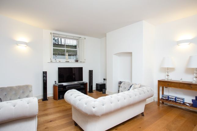 Flat for sale in 22 Langdon Park, Teddington