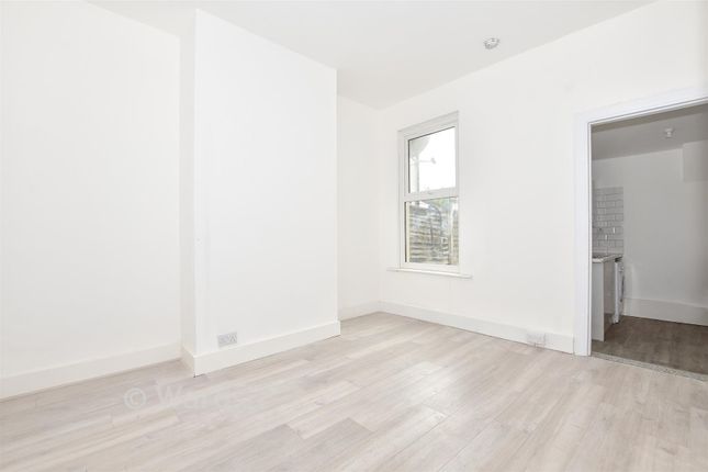 2-bed terraced on 97, Park Avenue, Gravesend, £290,000